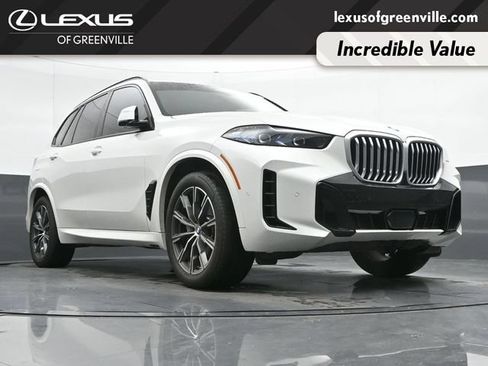 Used 2025 BMW X5 xDrive40i w/ M Sport Package AWD/4WD image 10