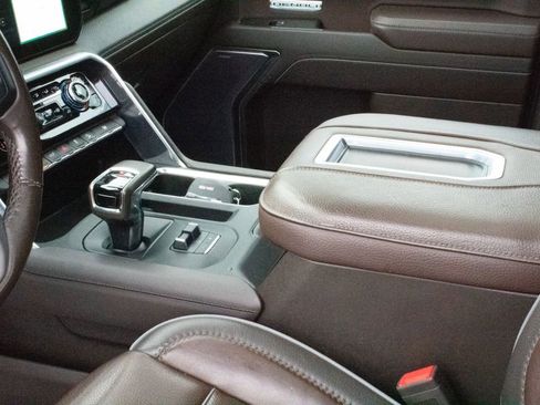 Certified 2022 GMC Sierra 1500 Denali image 26