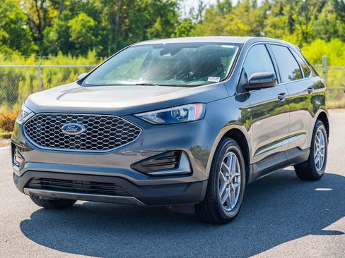 Used 2024 Ford Edge SEL image 3