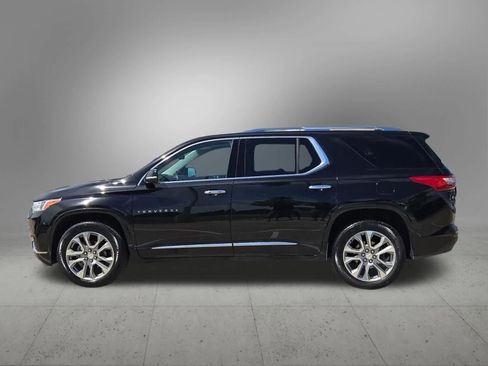 Used 2019 Chevrolet Traverse Premier w/ Driver Confidence II Package FWD image 3