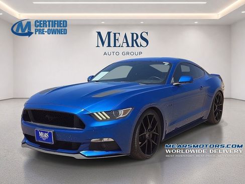 Used 2017 Ford Mustang GT RWD image 1