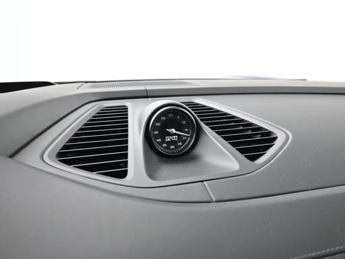 Certified 2024 Porsche Macan 4 Electric AWD/4WD image 12