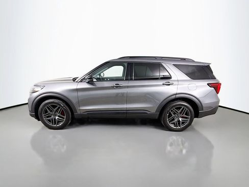 Used 2025 Ford Explorer ST-Line w/ ST-Line Street Pack AWD/4WD image 4