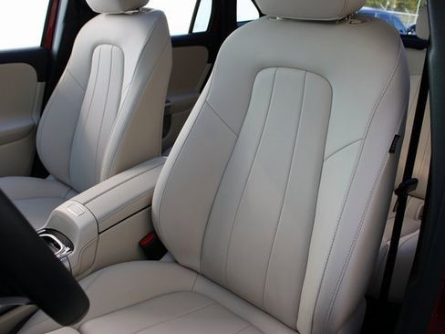 Used 2024 Mercedes-Benz GLA 250 w/ Exclusive Package image 10