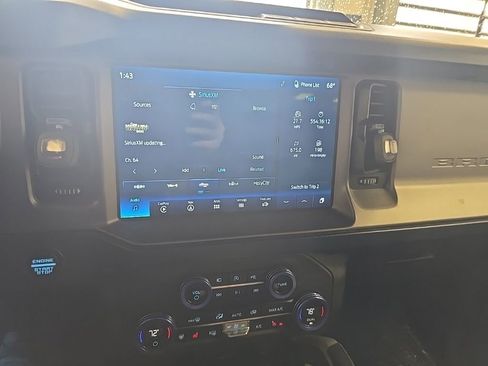 Used 2021 Ford Bronco Outer Banks AWD/4WD image 7