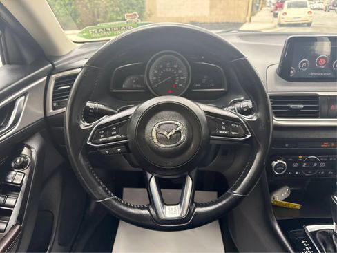 Used 2017 MAZDA MAZDA3 Touring FWD image 17