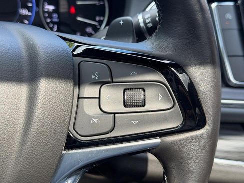 Used 2022 Buick Enclave Premium w/ Experience Buick Package FWD image 21