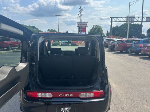 Used 2009 Nissan Cube 1.8 SL w/ Interior Designer Pkg FWD image 5