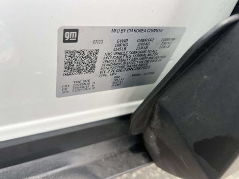 Used 2024 Chevrolet Trax RS w/ Driver Confidence Package FWD image 17
