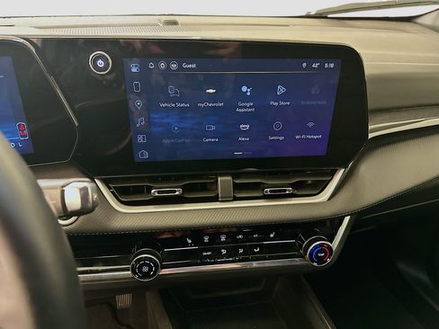 Used 2025 Chevrolet Equinox LT image 25