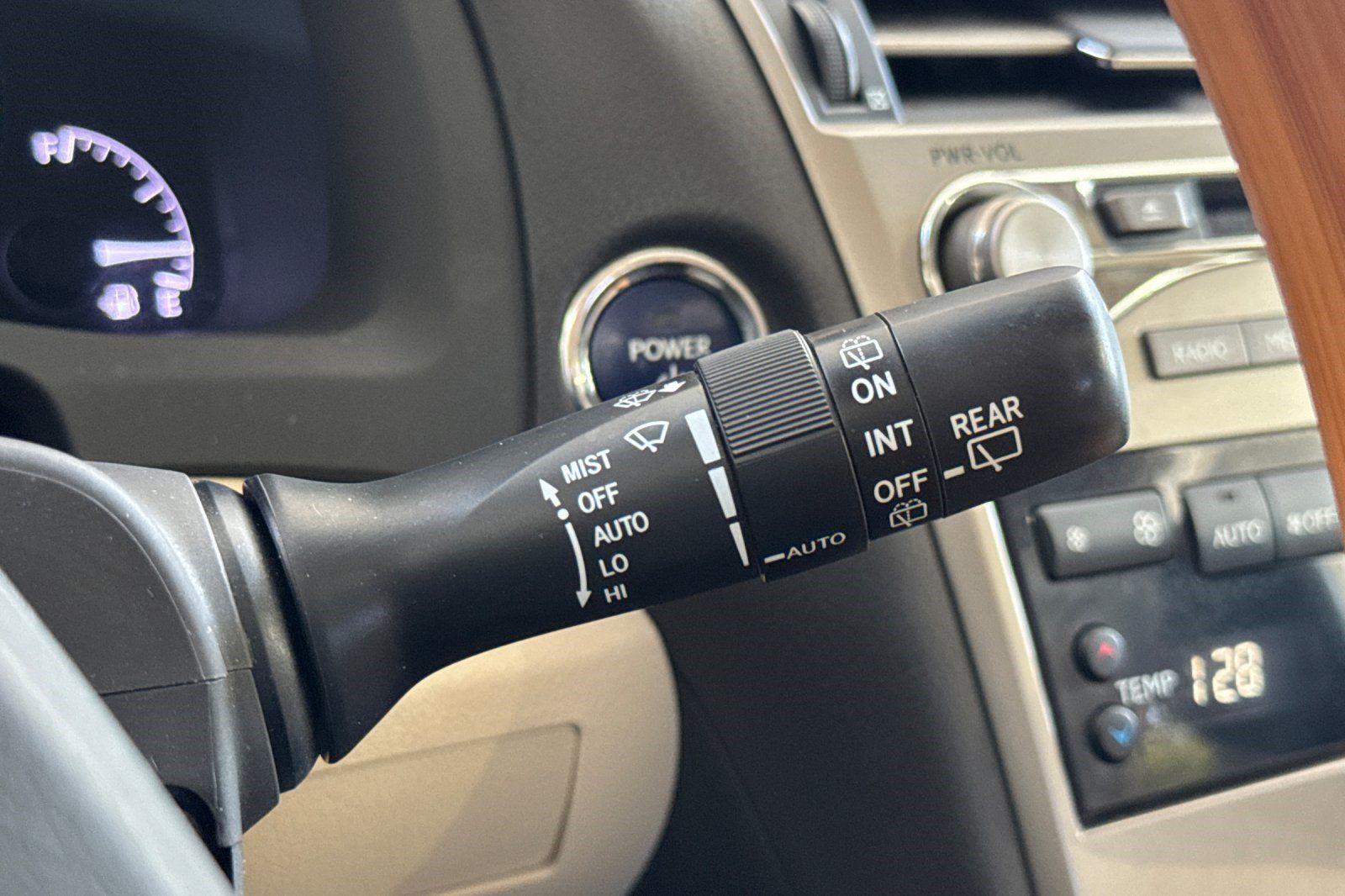 Used 2015 Lexus RX 450h AWD image 33