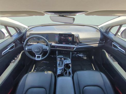 Used 2024 Kia Sportage EX FWD image 11