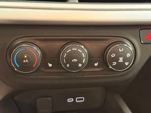 Used 2024 Chevrolet Trax RS w/ Driver Confidence Package FWD image 14