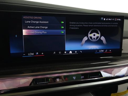 Used 2026 BMW i7 xDrive60 w/ Executive Package AWD/4WD image 31