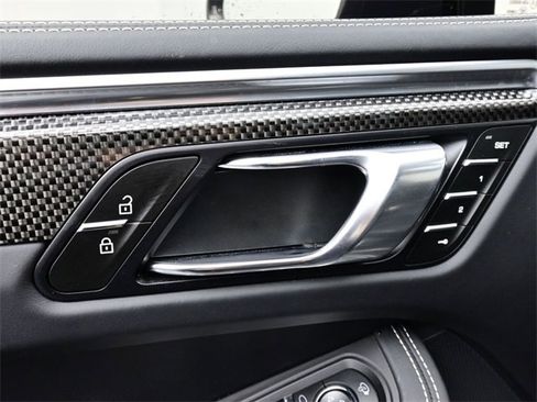 Used 2024 Porsche Macan GTS image 8