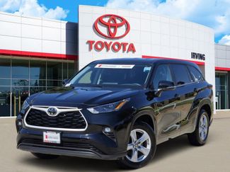 Used 2024 Toyota Highlander LE FWD video 1