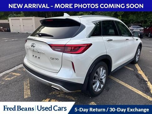 Used 2019 INFINITI QX50 Essential w/ Premium Heat Package AWD/4WD image 3