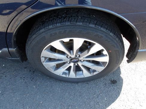 Used 2018 Subaru Outback 2.5i Touring AWD/4WD image 25