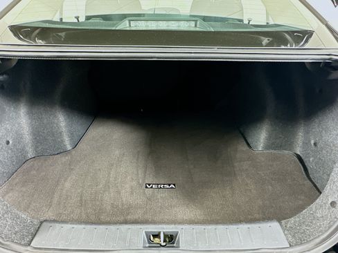 Used 2025 Nissan Versa SV FWD image 27