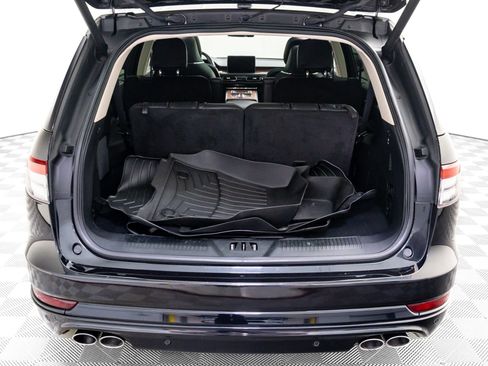 Used 2023 Lincoln Aviator Reserve w/ Equipment Group 201A image 30