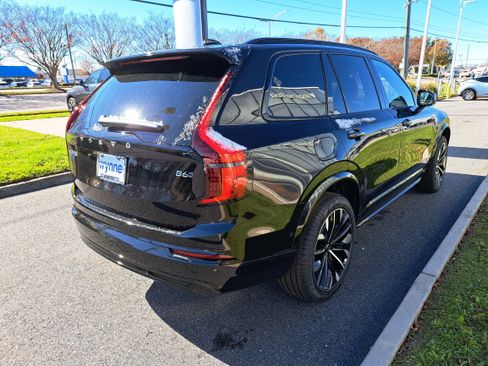 New 2026 Volvo XC90 B6 Ultra w/ Lounge Package image 3