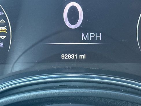 Used 2021 Jeep Grand Cherokee Limited w/ Luxury Group II image 27