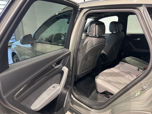 Used 2024 Audi SQ5 Prestige image 31