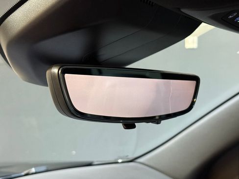 Certified 2022 Cadillac Escalade Premium Luxury w/ LPO, Radiant Package image 40