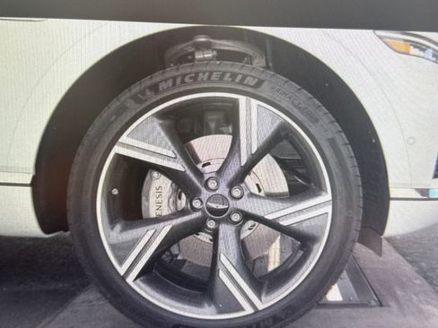 Used 2026 Genesis GV80 3.5T Prestige image 9