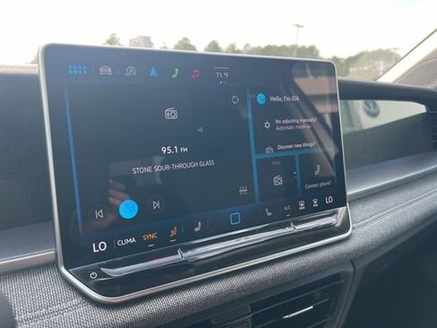 Certified 2025 Volkswagen Tiguan S image 17