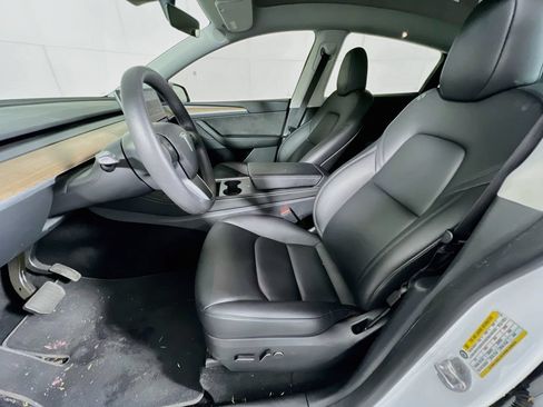 Used 2023 Tesla Model Y Long Range AWD/4WD image 12