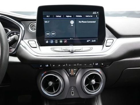 Used 2025 Chevrolet Blazer LT FWD image 43