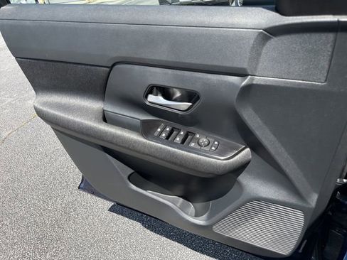 Certified 2025 Nissan Kicks SV FWD image 24