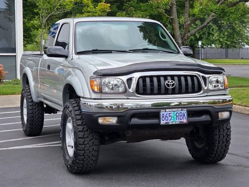 Used 2002 Toyota Tacoma 4x4 Xtracab w/ SR5 Pkg w/ Chrome Pkg image 2