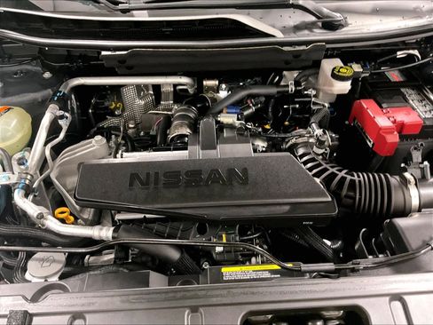 Used 2025 Nissan Rogue S image 29