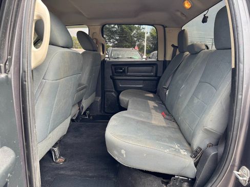 Used 2017 RAM 1500 ST w/ SXT Appearance Group AWD/4WD image 16