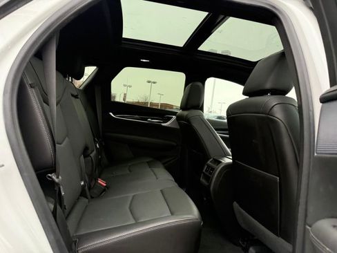 Used 2024 Cadillac XT5 Premium Luxury image 6