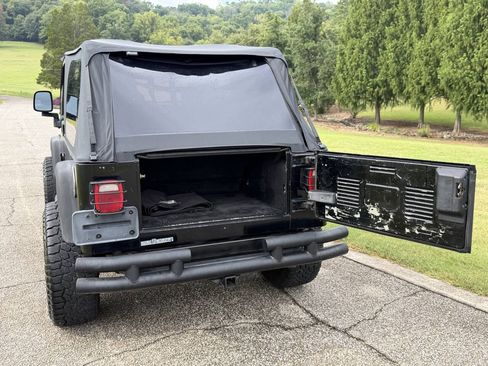 Used 2004 Jeep Wrangler 4WD image 33