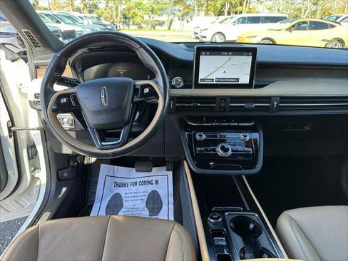 Used 2022 Lincoln Corsair Reserve w/ Elements Package image 17