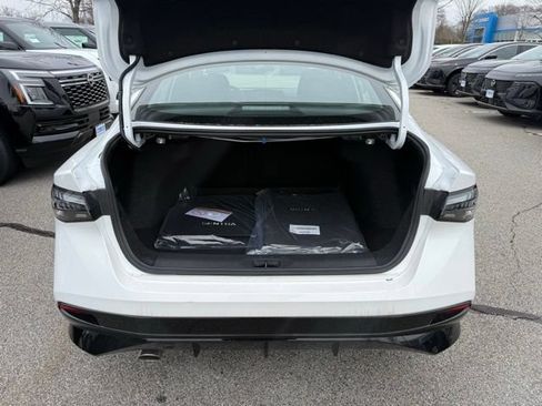 New 2026 Nissan Sentra SR w/ Floor Mat Package FWD image 10