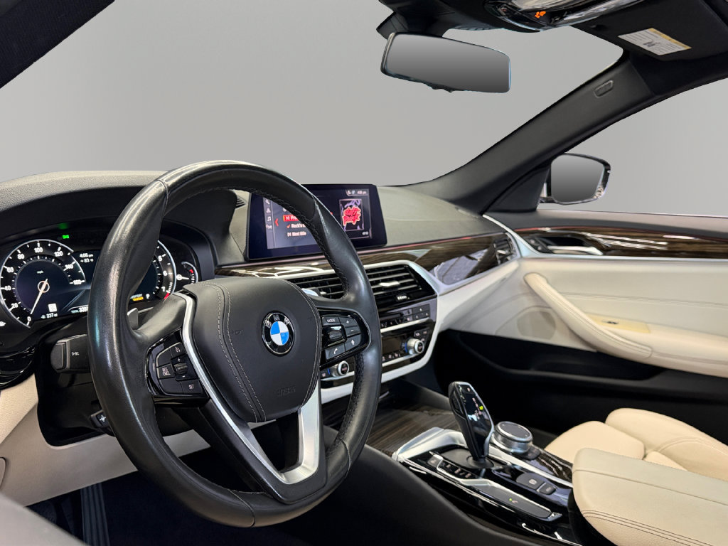 Used 2019 BMW 530i w/ Convenience Package RWD image 16