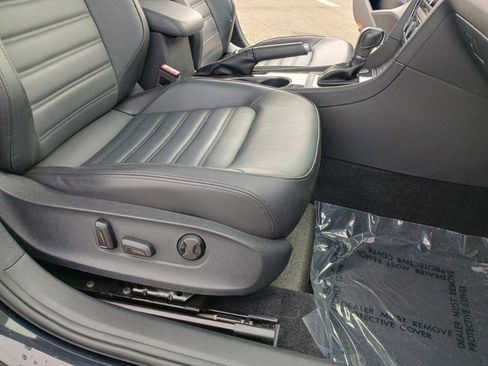 Used 2018 Volkswagen Passat 2.0T SEL Premium image 23