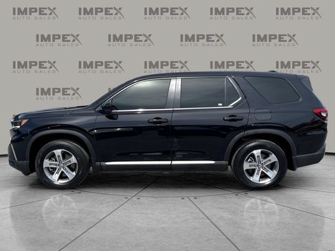 Used 2025 Honda Pilot EX-L image 2