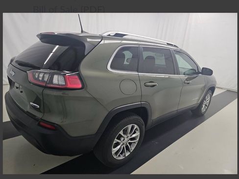 Used 2019 Jeep Cherokee Latitude Plus w/ Cold Weather Group AWD/4WD image 2