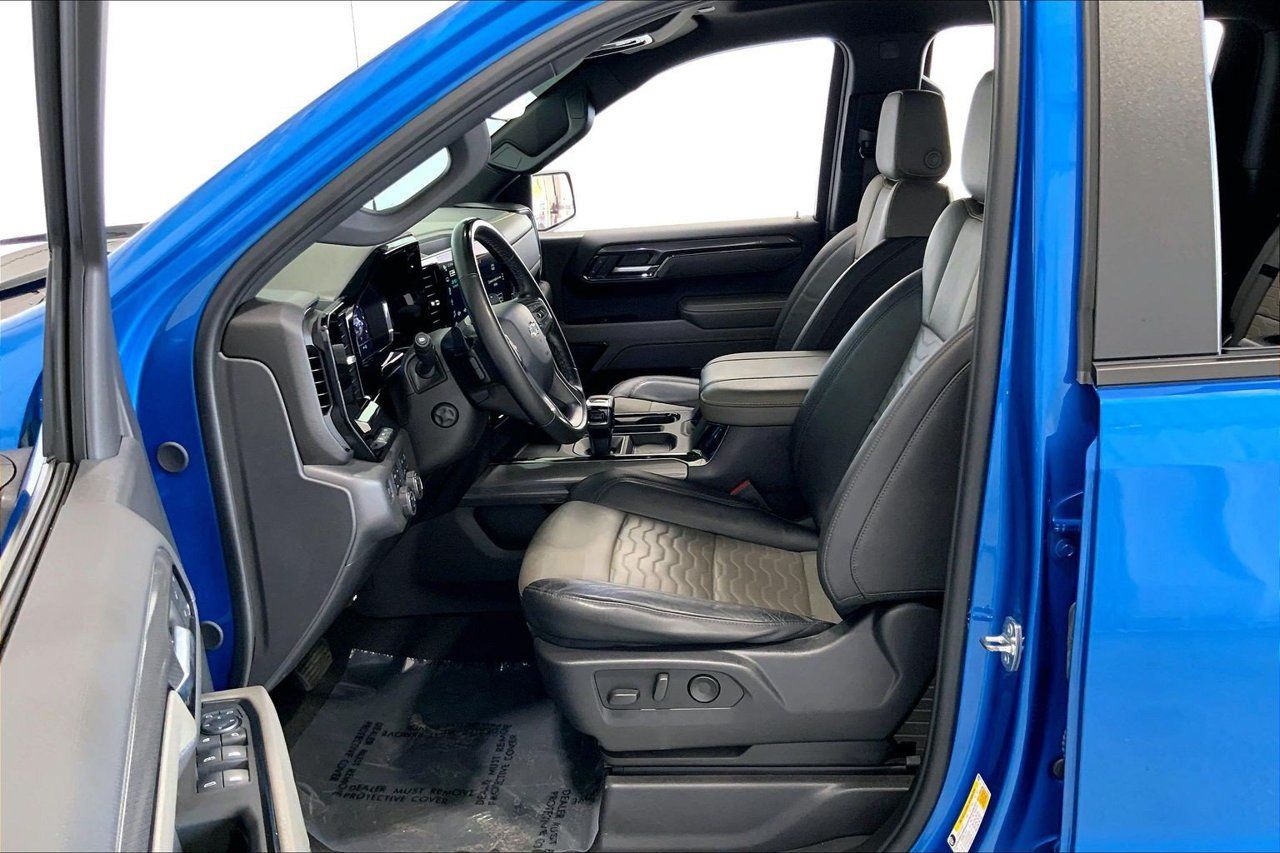 Used 2024 Chevrolet Silverado 1500 ZR2 w/ Technology Package AWD/4WD image 18