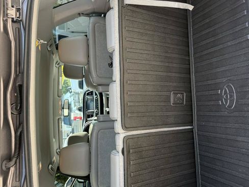 Used 2016 Toyota Highlander Limited AWD/4WD image 24