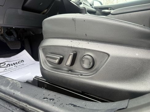 Used 2022 Toyota Camry SE image 28