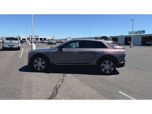 Certified 2024 Cadillac Lyriq Tech w/ Driver Assist Package RWD image 7