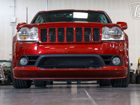 Used 2006 Jeep Grand Cherokee SRT8 image 6