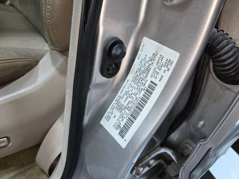 Used 2002 Toyota Land Cruiser image 81